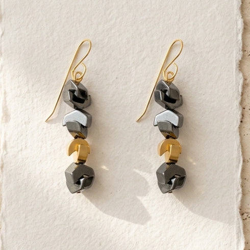 TICA EARRINGS BLACK| עגילים