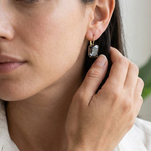 JON  GREY EARRINGS| עגילים בציפוי זהב וקריסטל